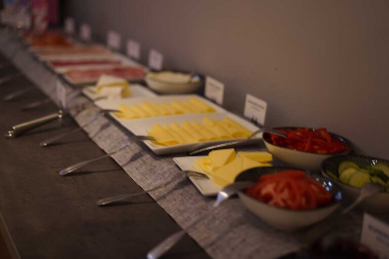 petit dejeuner lapland ice driving